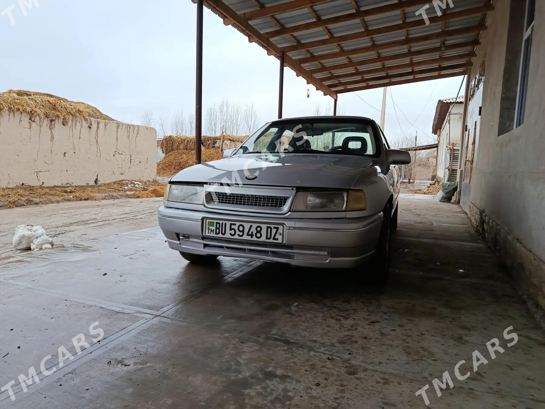 Opel Vectra 1990 - 30 000 TMT - Губадаг - img 5