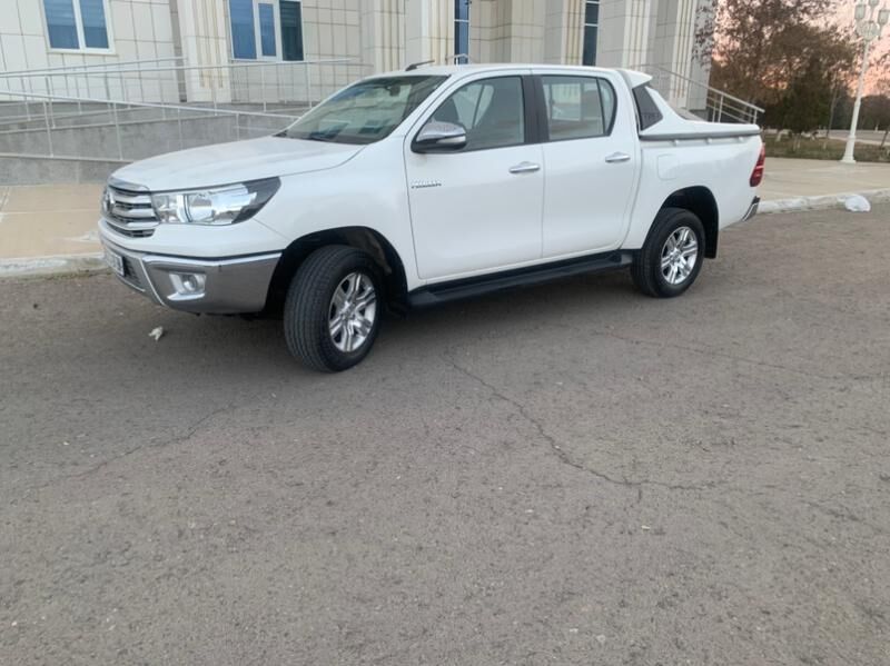 Toyota Hilux 2017 - 440 000 TMT - Türkmenbaşy - img 10