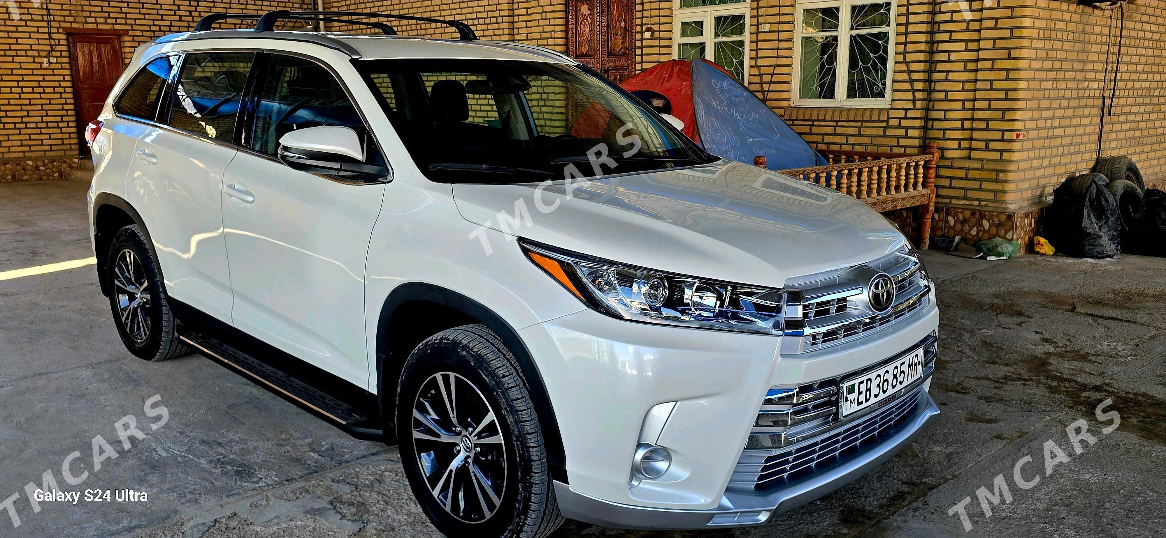 Toyota Highlander 2019 - 420 000 TMT - Мары - img 3