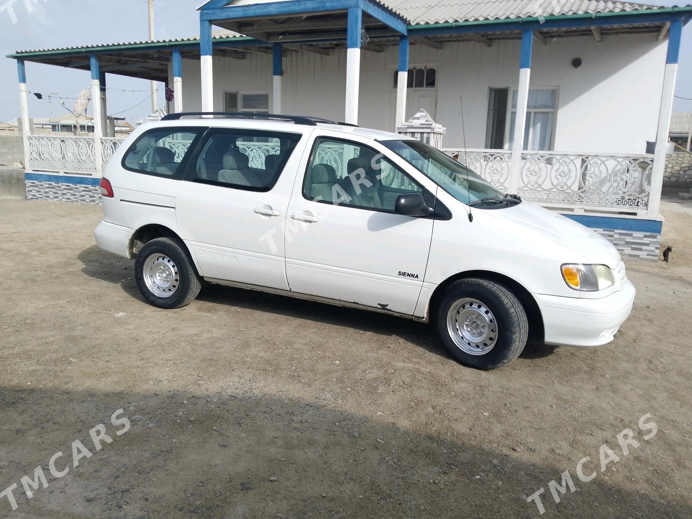 Toyota Sienna 2002 - 145 000 TMT - Esenguly - img 6