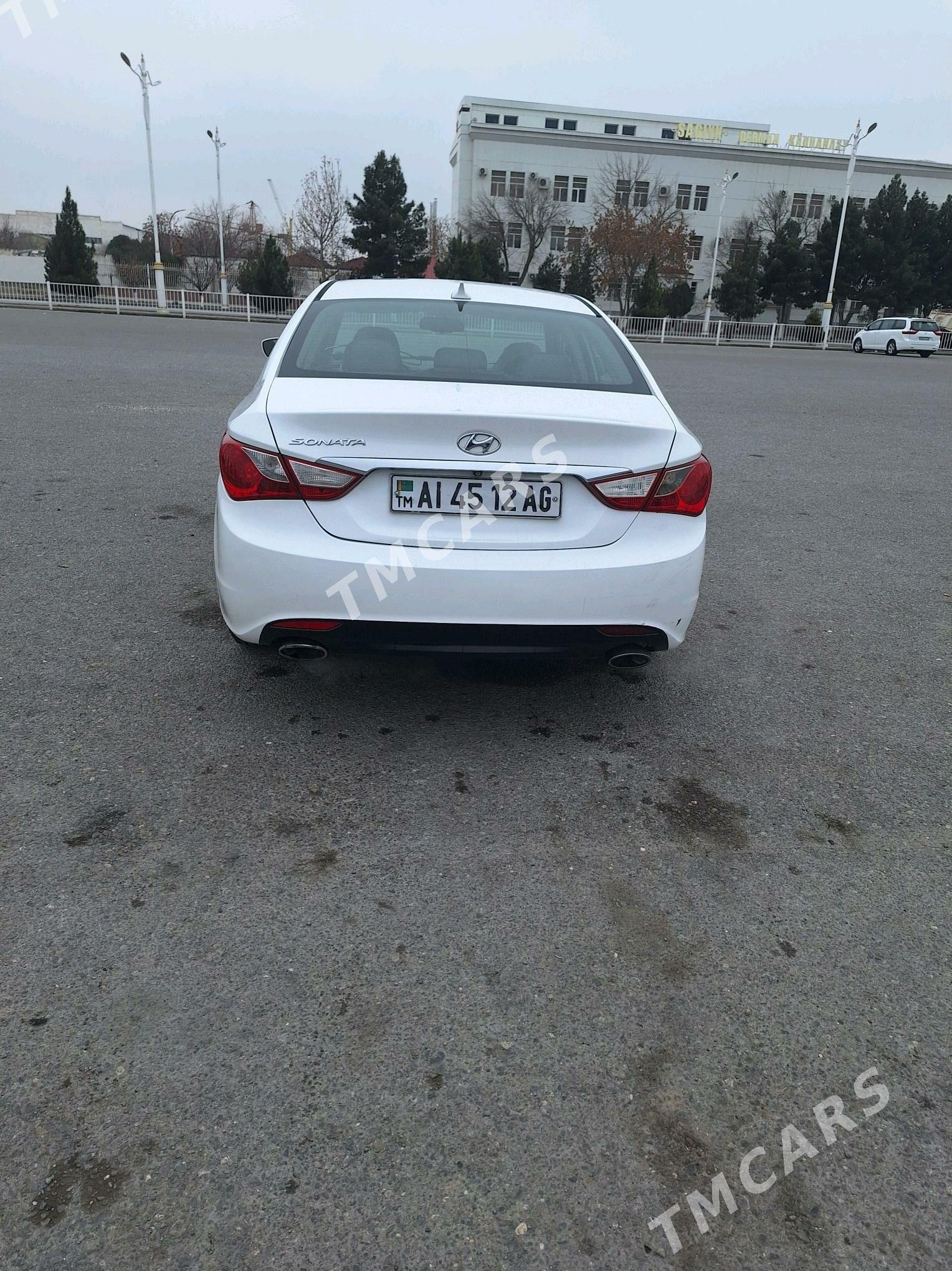 Hyundai Sonata 2011 - 160 000 TMT - Бедев - img 2