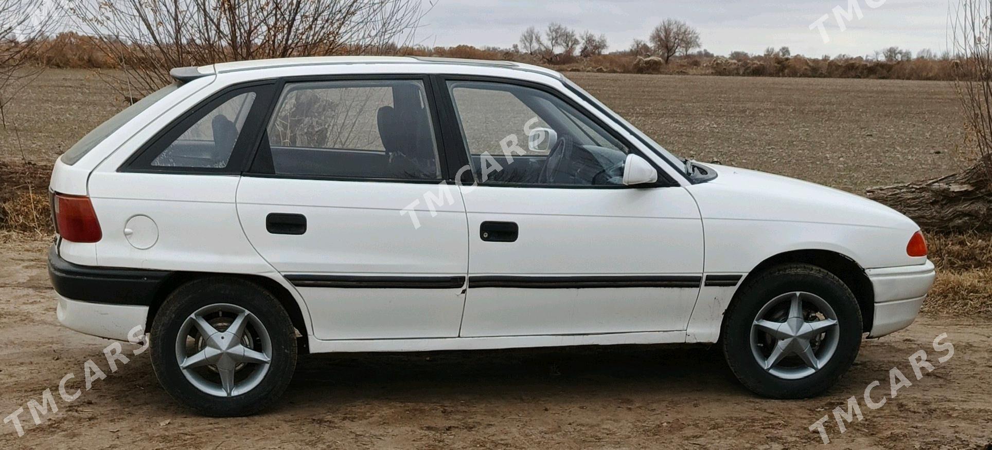 Opel Astra 1992 - 32 000 TMT - Türkmenbaşy etr. - img 3