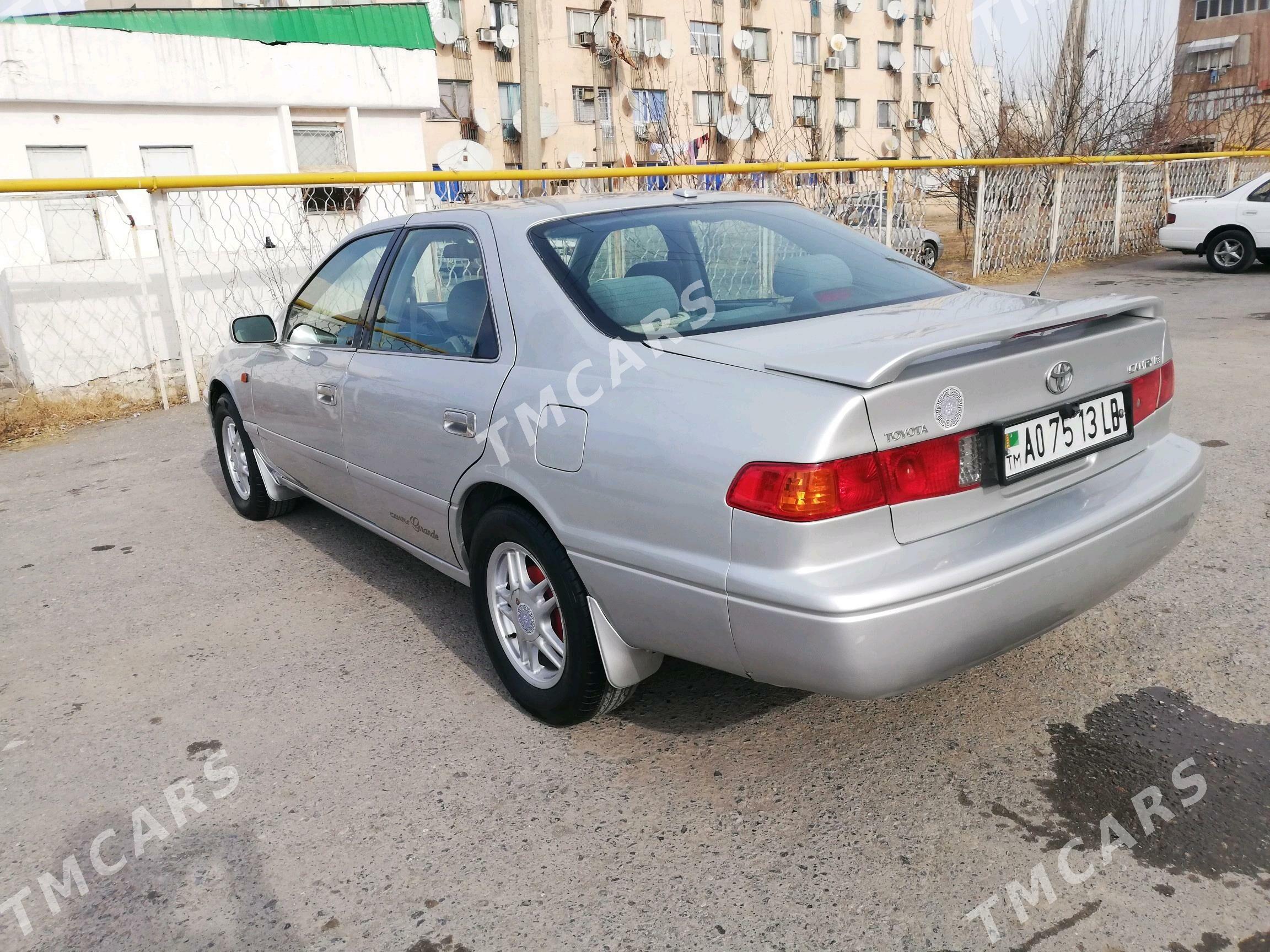 Toyota Camry 2000 - 115 000 TMT - Türkmenabat - img 3