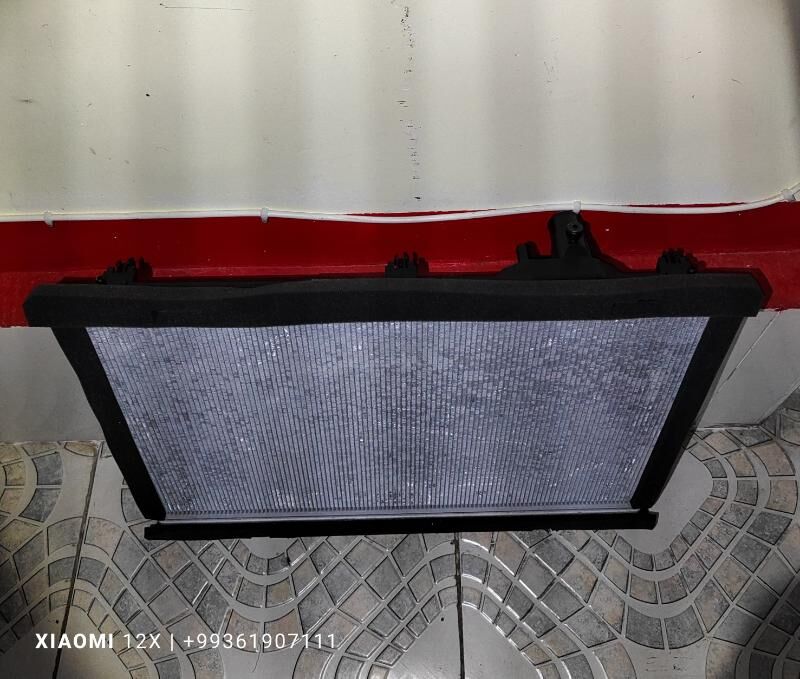 Lexus LS radiator orginal taze 5 000 TMT - Bedew - img 3