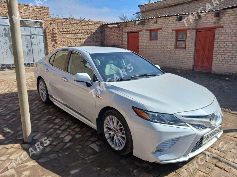 Toyota Camry 2018 - 285 000 TMT - Garabekewül - img 4