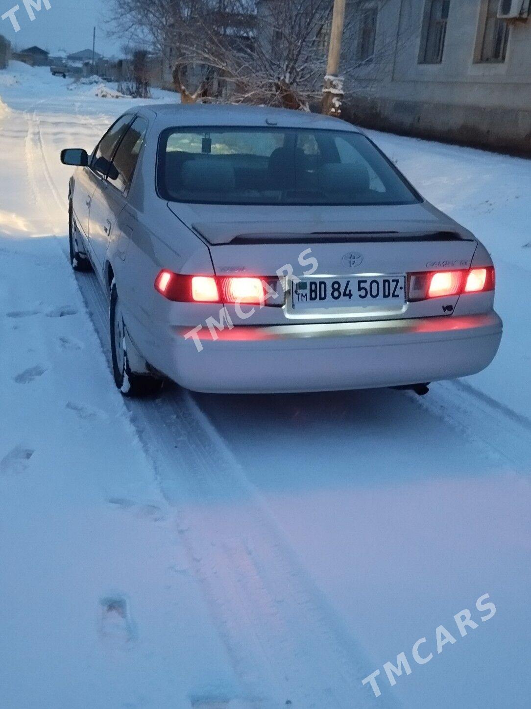 Toyota Camry 2001 - 140 000 TMT - Köneürgenç - img 4