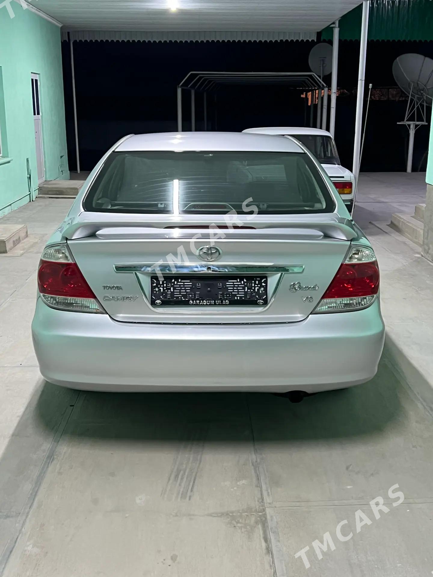 Toyota Camry 2005 - 160 000 TMT - Кака - img 3