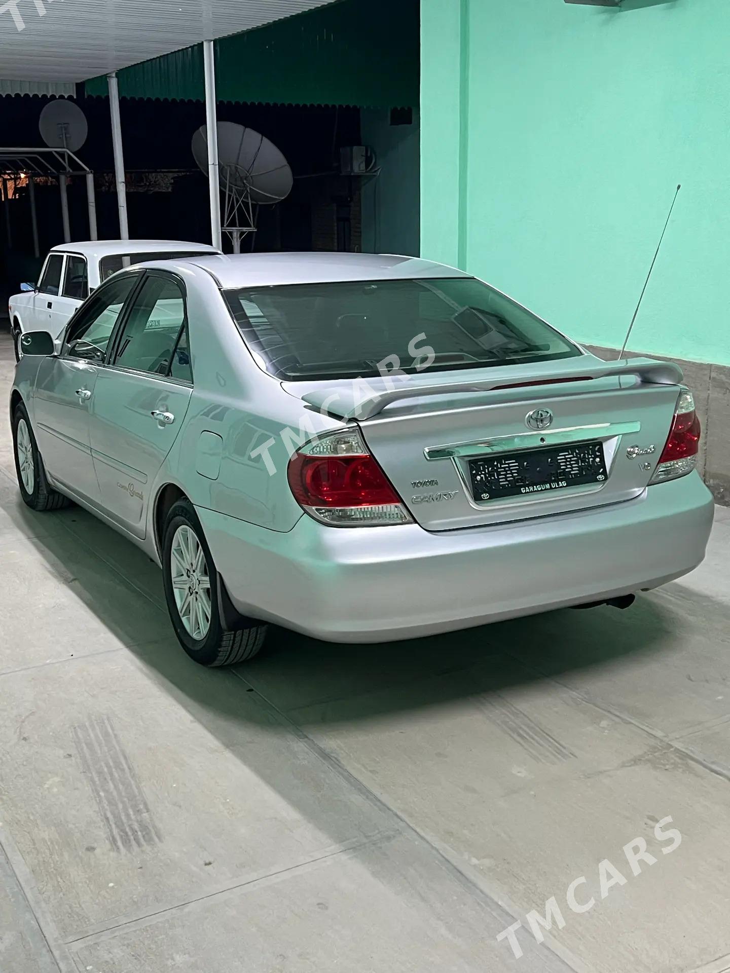 Toyota Camry 2005 - 160 000 TMT - Кака - img 4