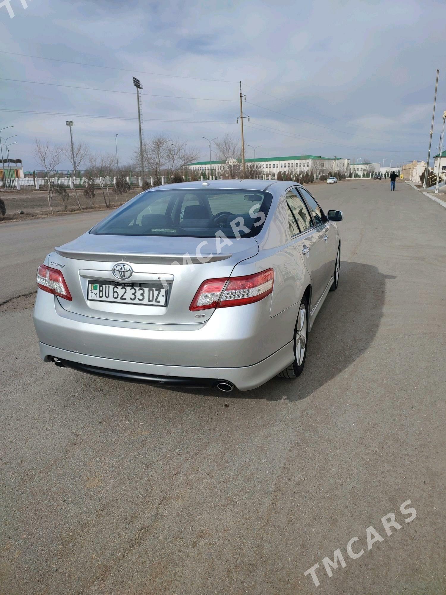 Toyota Camry 2010 - 190 000 TMT - Gubadag - img 4