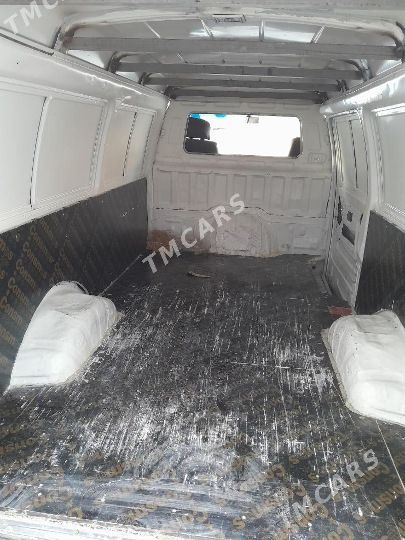 Toyota Hiace 1998 - 65 000 TMT - Чоганлы - img 4