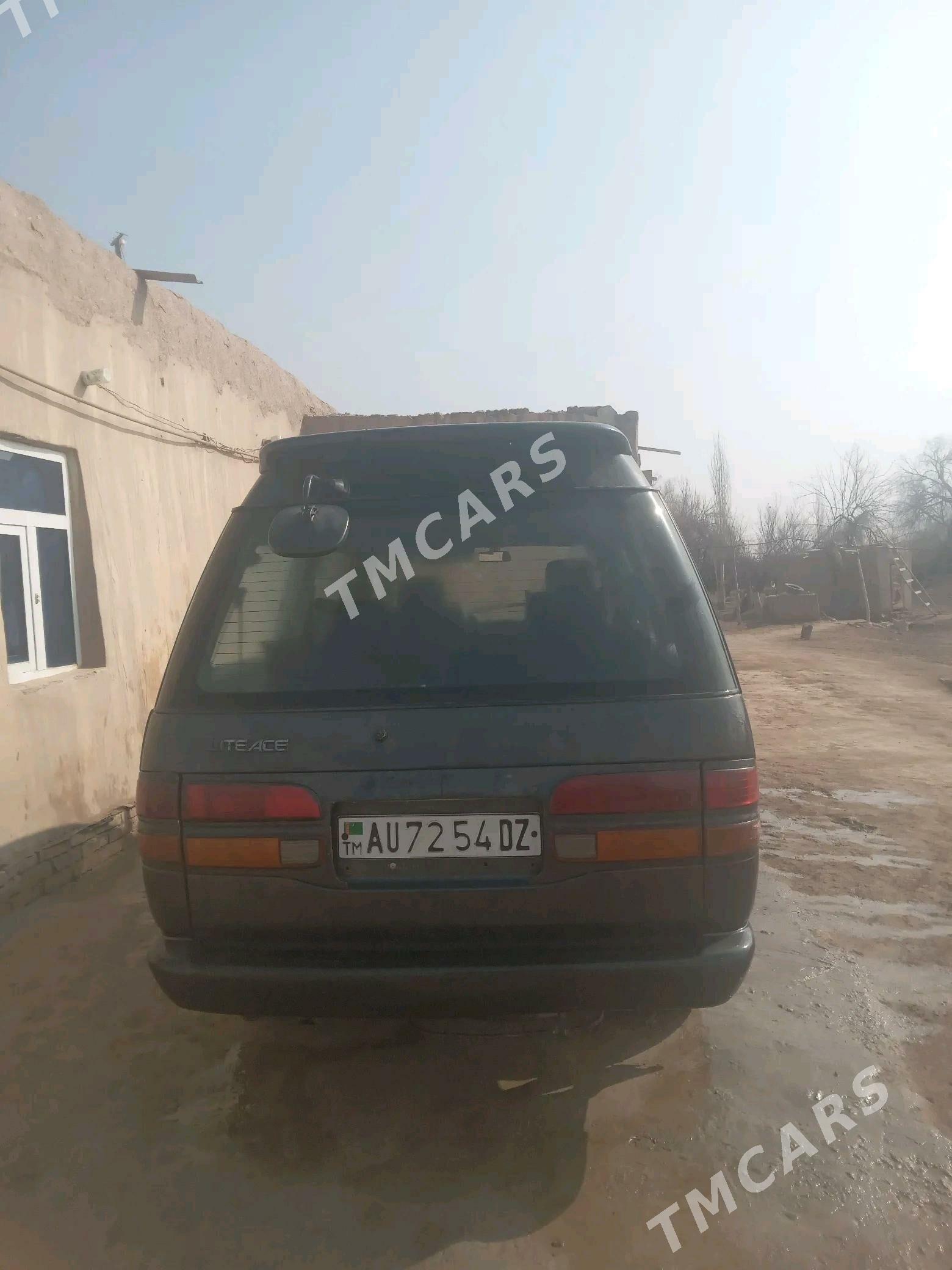 Toyota Hiace 1993 - 25 000 TMT - Гурбансолтан Едже - img 5