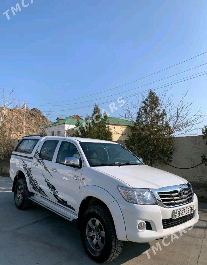 Toyota Hilux 2013 - 310 000 TMT - Türkmenbaşy - img 10