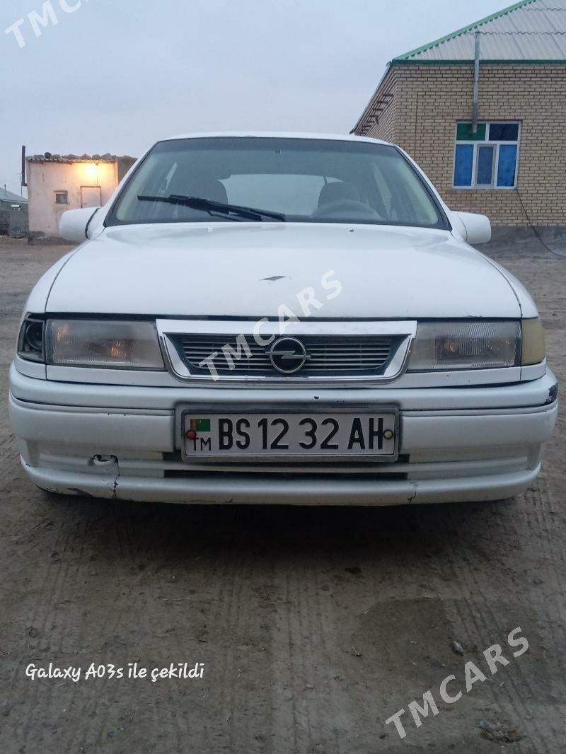 Opel Vectra 1993 - 27 000 TMT - Бахарден - img 7