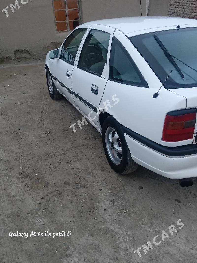 Opel Vectra 1993 - 27 000 TMT - Бахарден - img 3