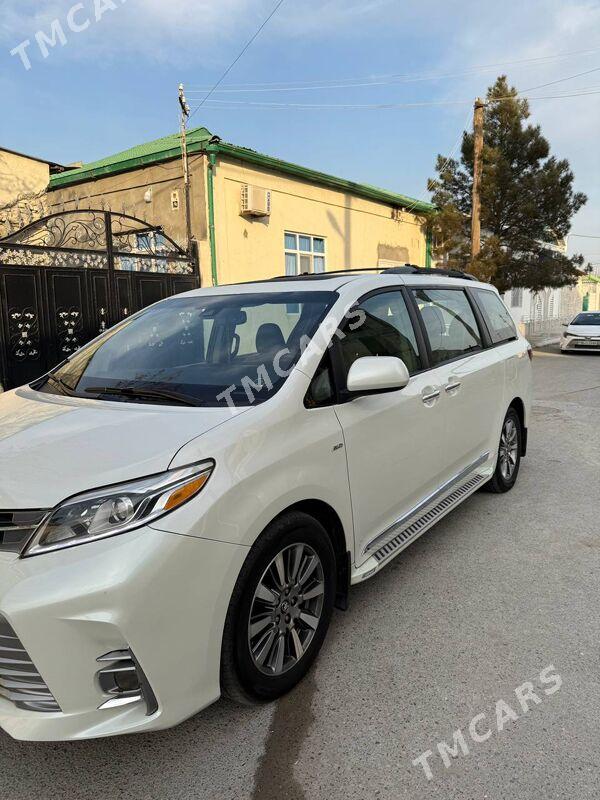 Toyota Sienna 2018 - 495 000 TMT - Хитровка - img 5