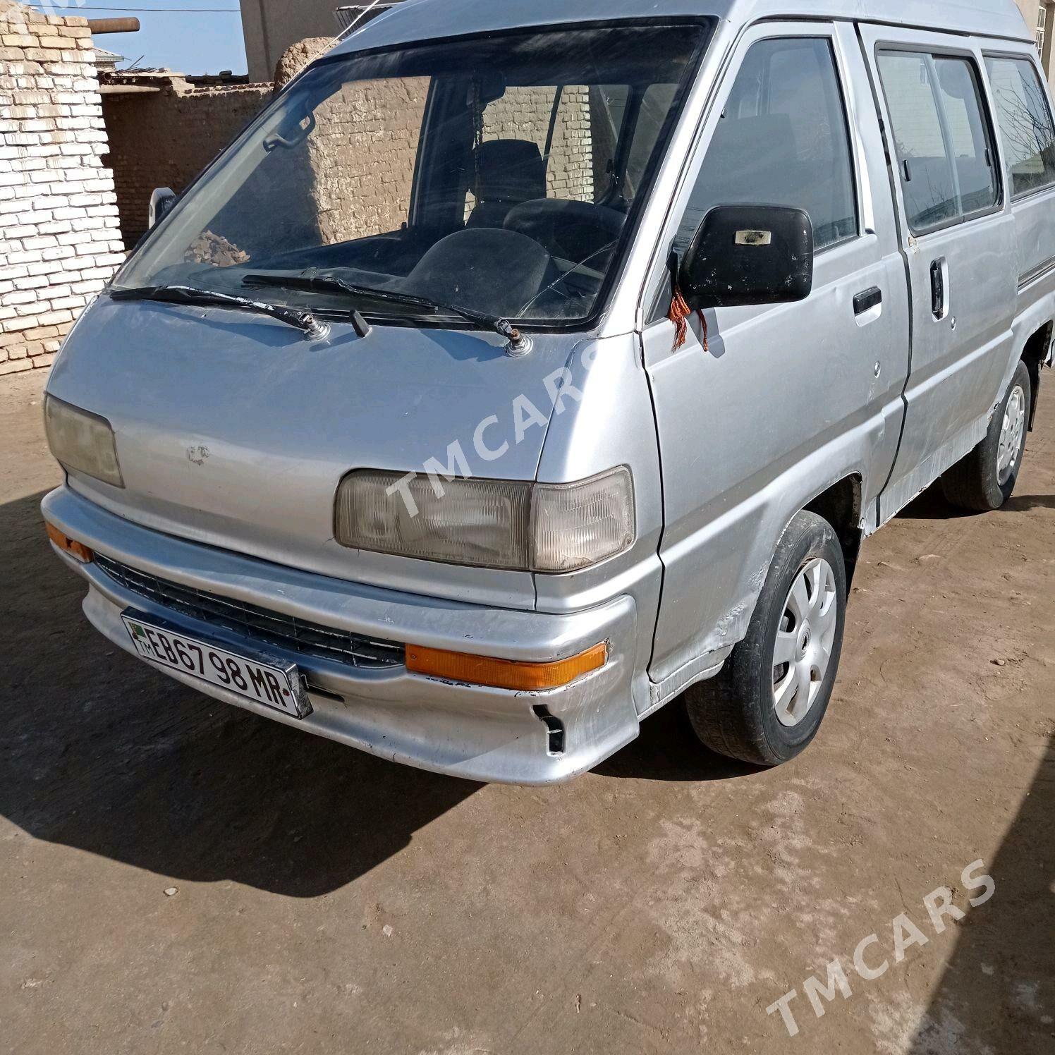 Toyota Town Ace 1990 - 8 000 TMT - Мары - img 3