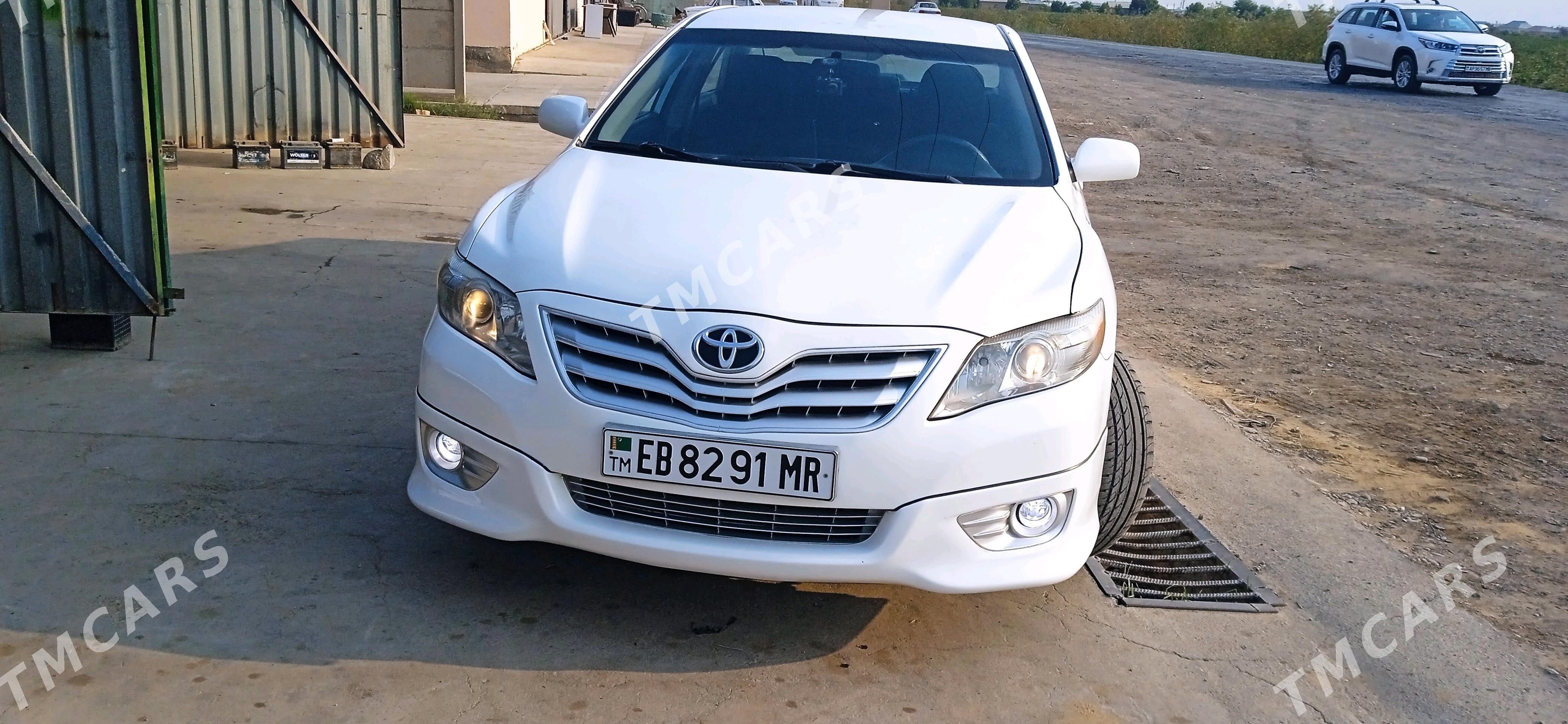 Toyota Camry 2010 - 180 000 TMT - Мары - img 3