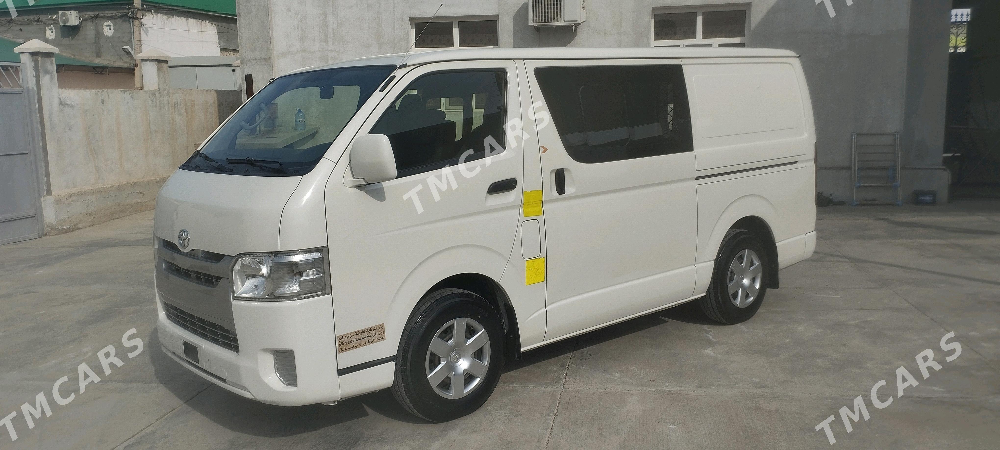 Toyota Hiace 2018 - 370 000 TMT - Ашхабад - img 2