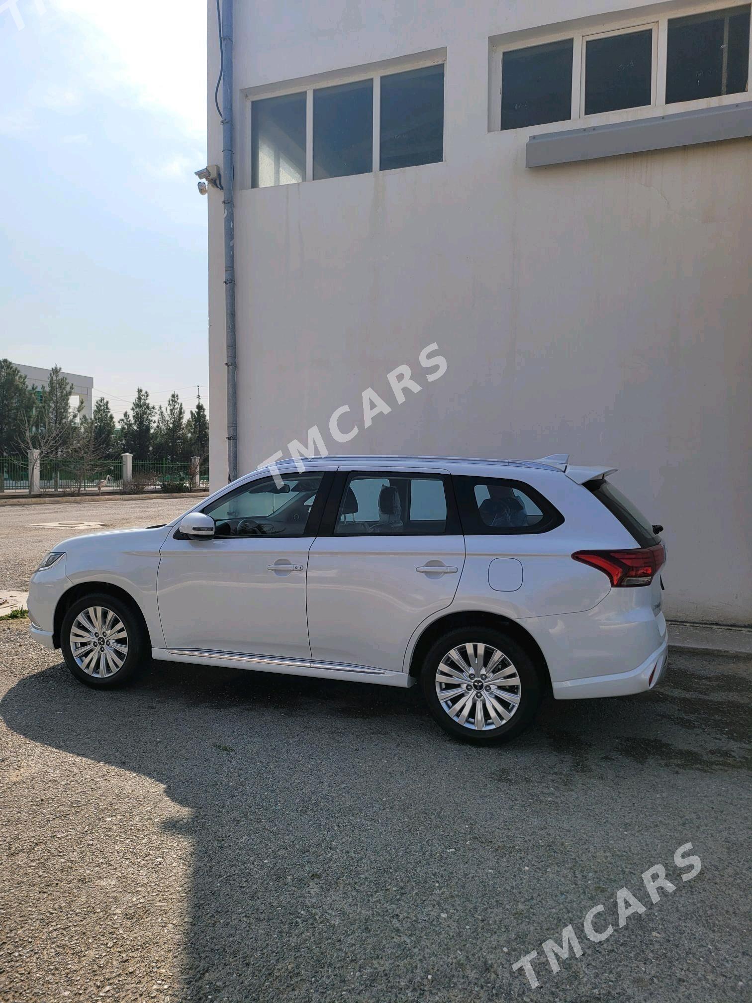 Mitsubishi Outlander 2023 - 335 000 TMT - Ашхабад - img 4