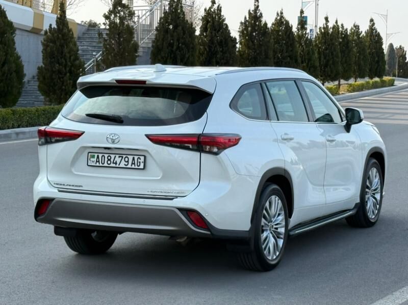 Toyota Highlander 2022 - 950 000 TMT - Aşgabat - img 9