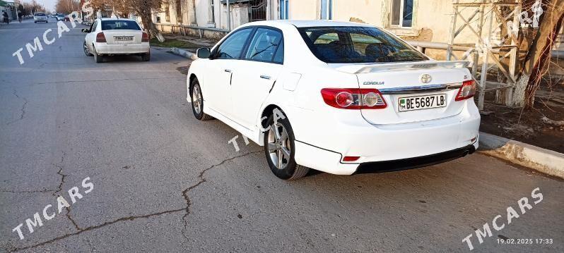 Toyota Corolla 2013 - 153 000 TMT - Türkmenabat - img 4