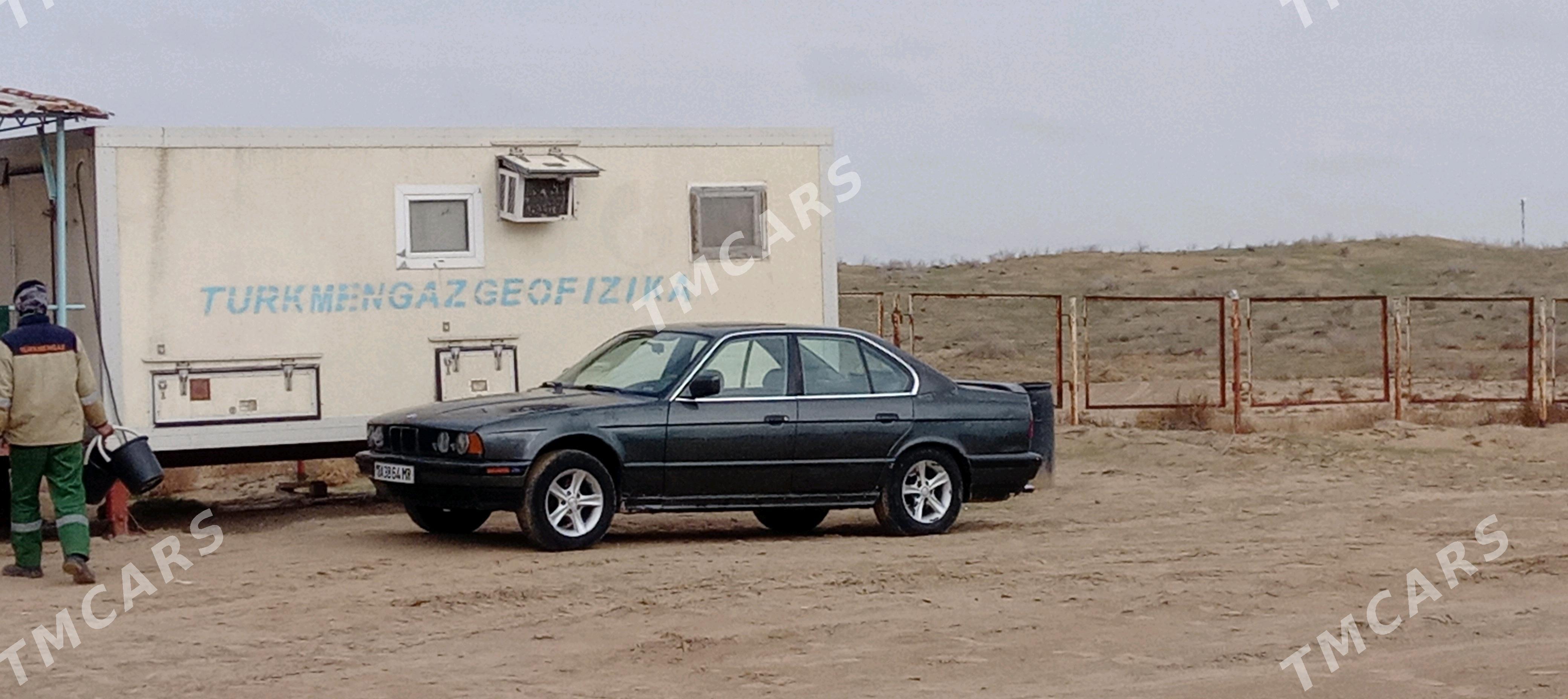 BMW 520 1992 - 32 000 TMT - Ýolöten - img 3