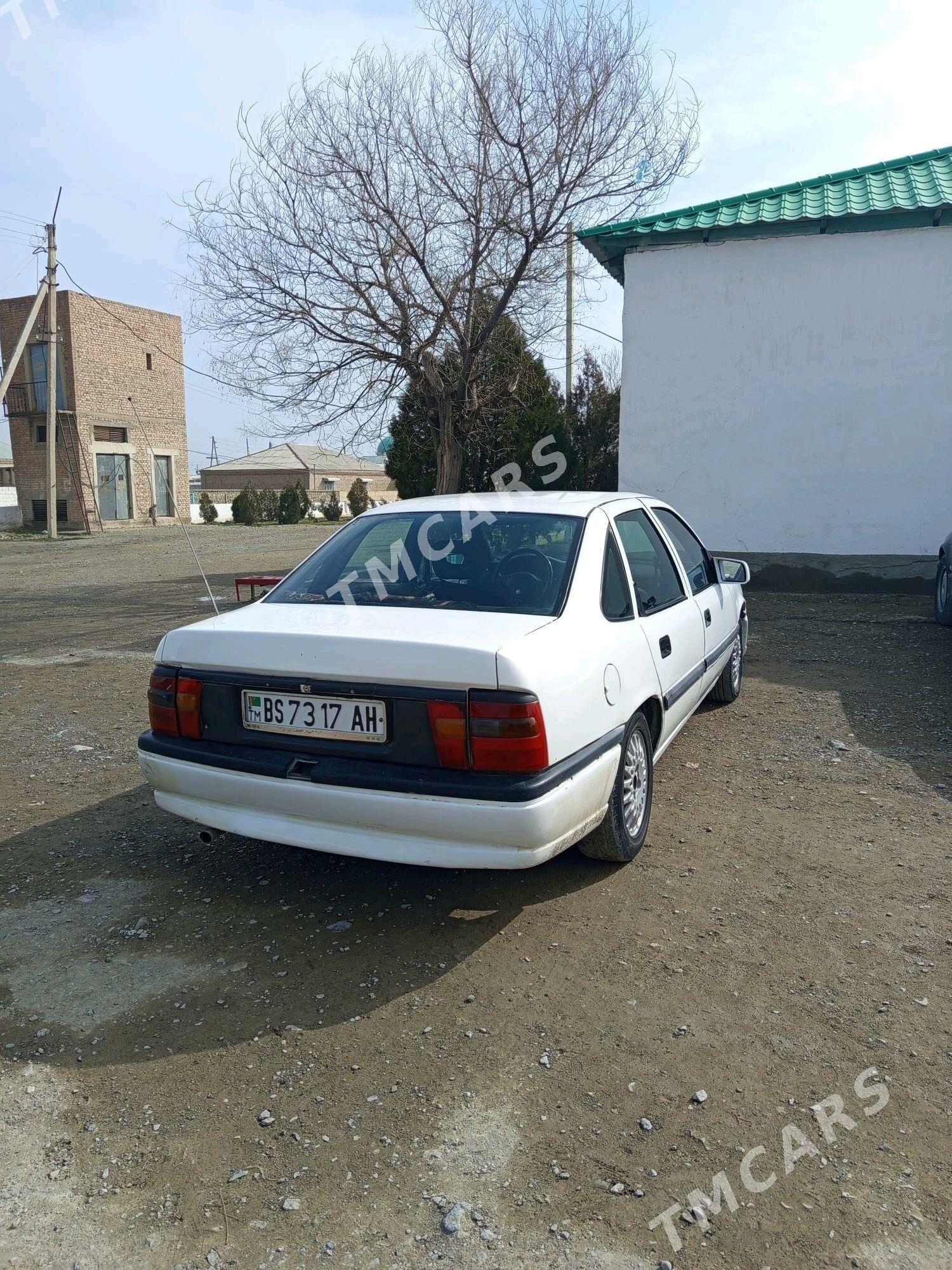 Opel Vectra 1992 - 28 000 TMT - Бахарден - img 3