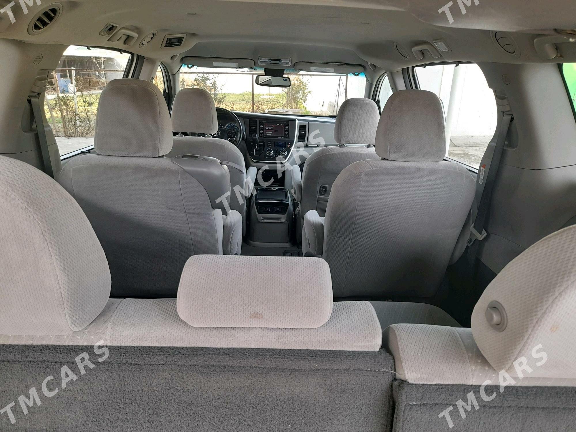 Toyota Sienna 2019 - 350 000 TMT - Gökdepe - img 9