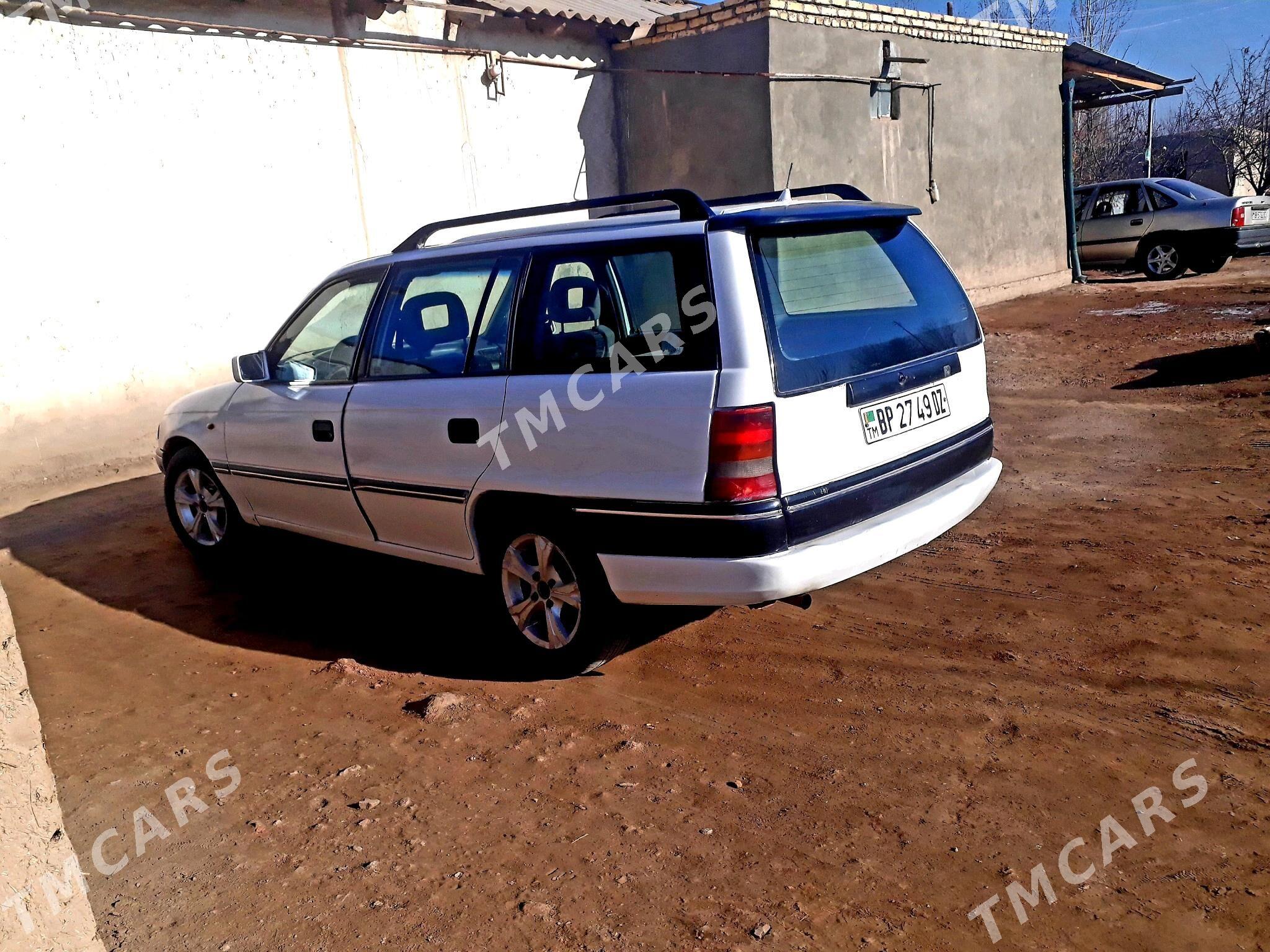 Opel Astra 1993 - 30 000 TMT - Gubadag - img 2