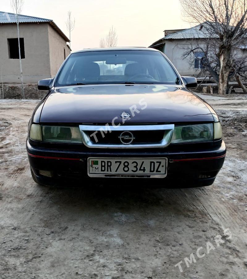 Opel Vectra 1990 - 23 000 TMT - Губадаг - img 2