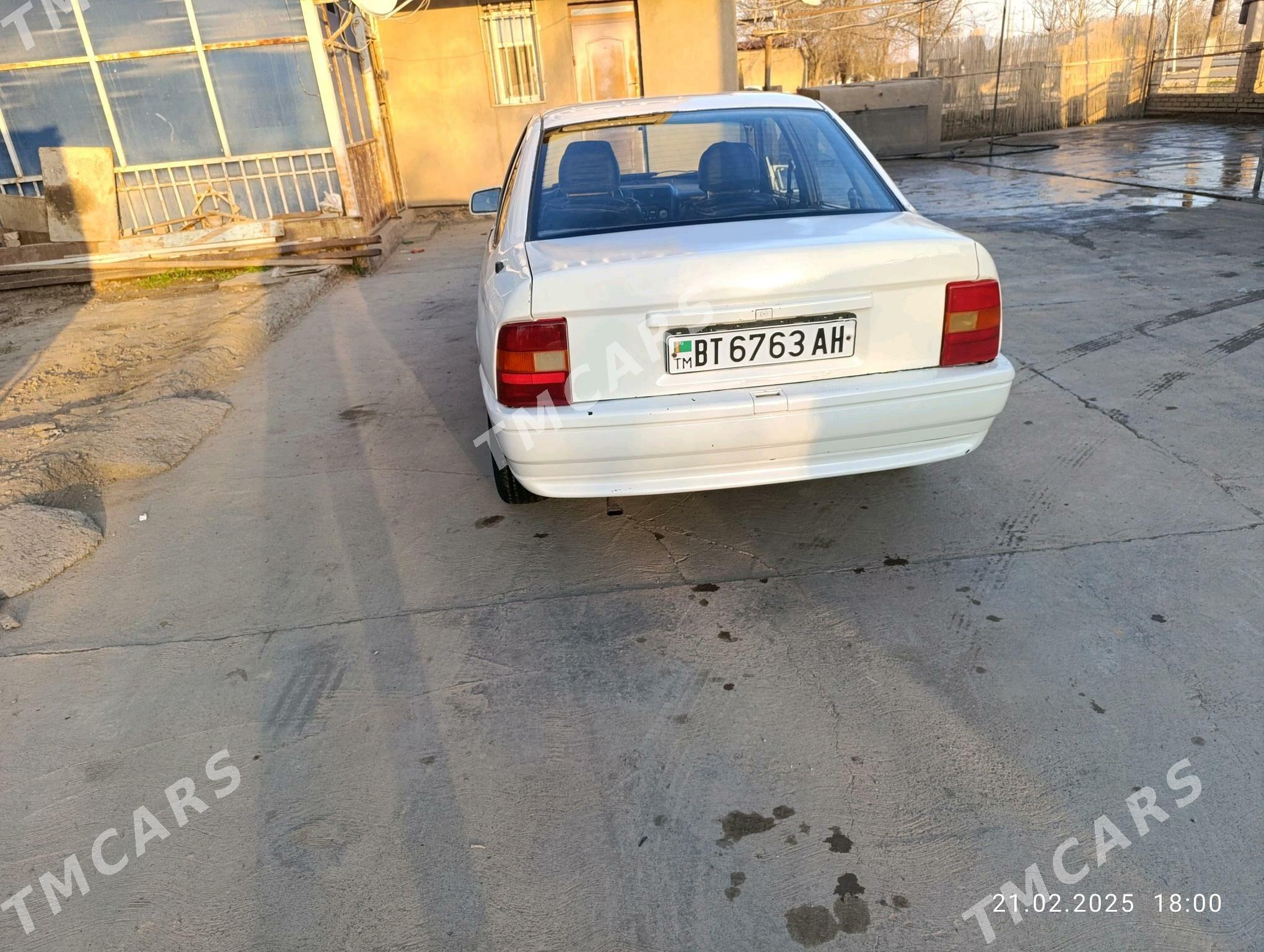 Opel Vectra 1992 - 34 000 TMT - Sarahs - img 3