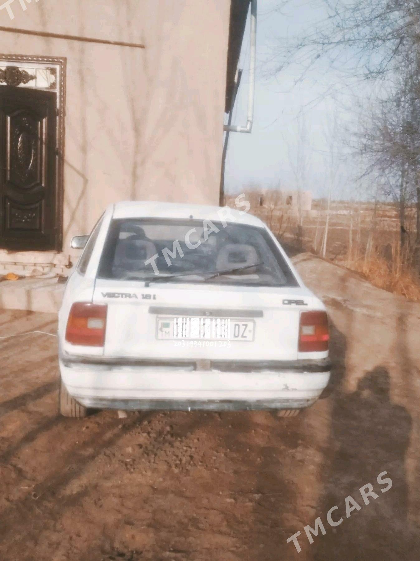 Opel Vectra 1990 - 22 000 TMT - Гурбансолтан Едже - img 3