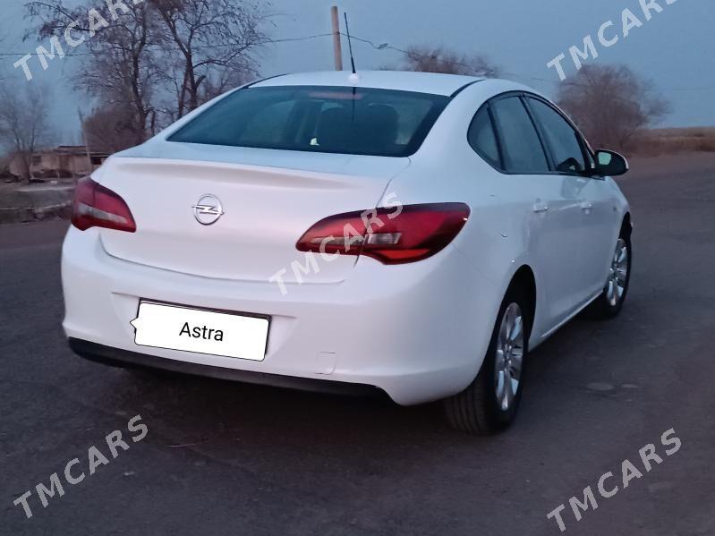 Opel Astra 2013 - 120 000 TMT - Губадаг - img 3