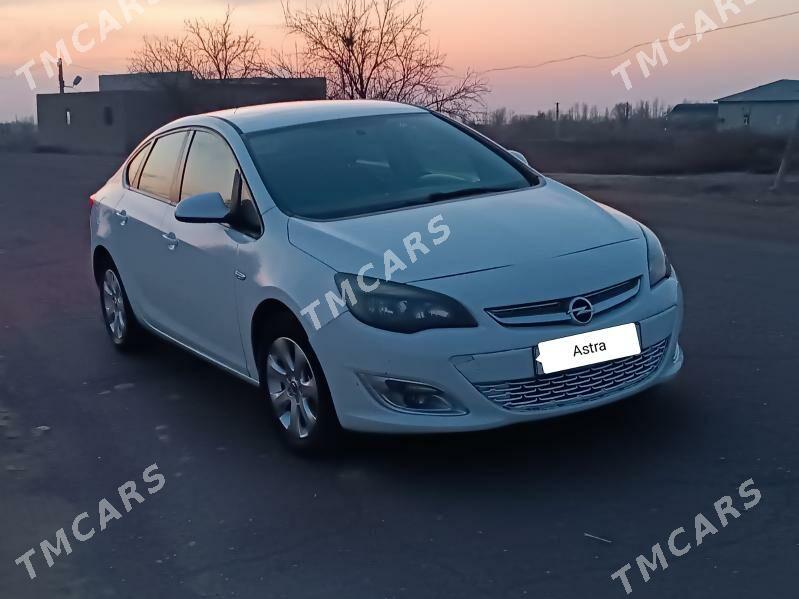 Opel Astra 2013 - 120 000 TMT - Губадаг - img 4