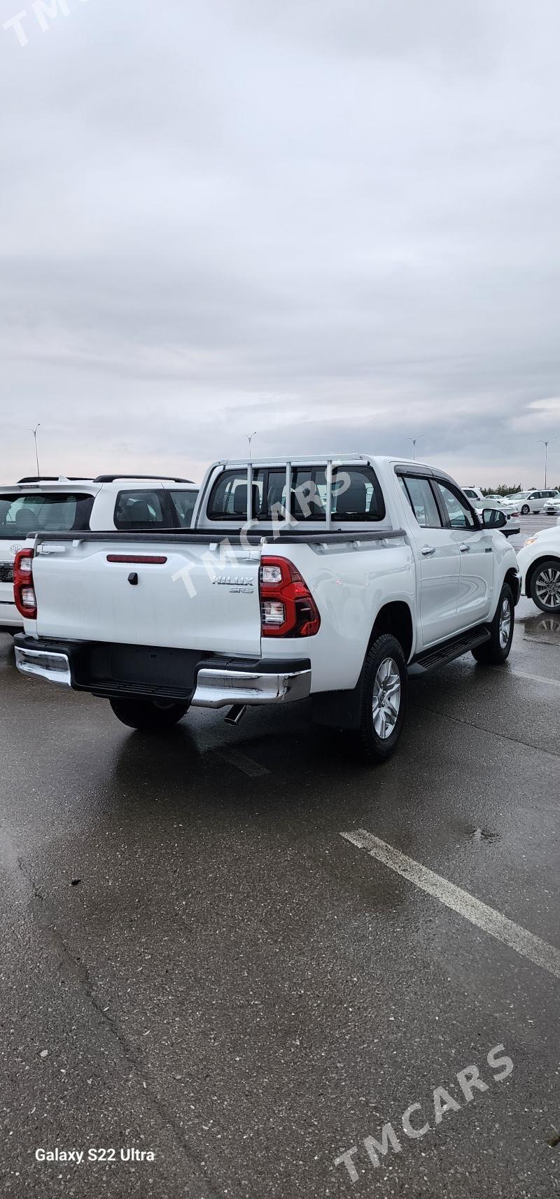 Toyota Hilux 2024 - 686 000 TMT - Aşgabat - img 6