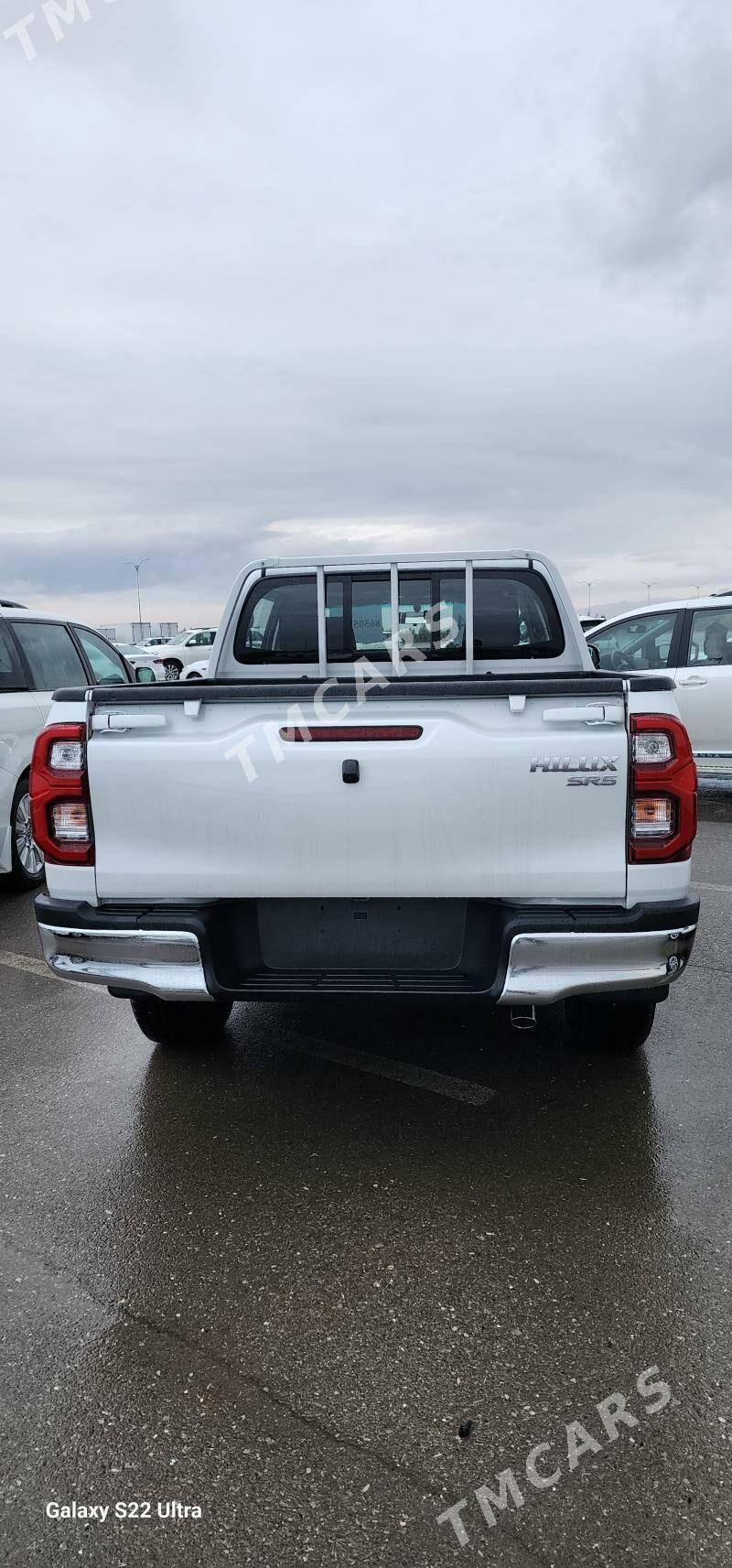 Toyota Hilux 2024 - 686 000 TMT - Aşgabat - img 8