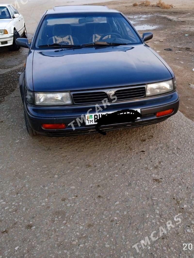 Nissan Maxima 1993 - 40 000 TMT - Балканабат - img 4