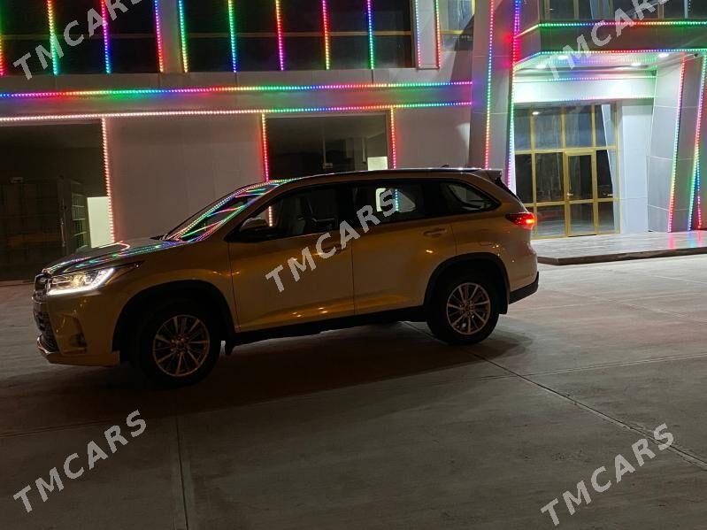 Toyota Highlander 2019 - 555 000 TMT - Aşgabat - img 4