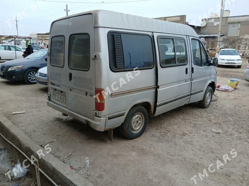 Toyota Hiace 1999 - 35 000 TMT - Кёнеургенч - img 2