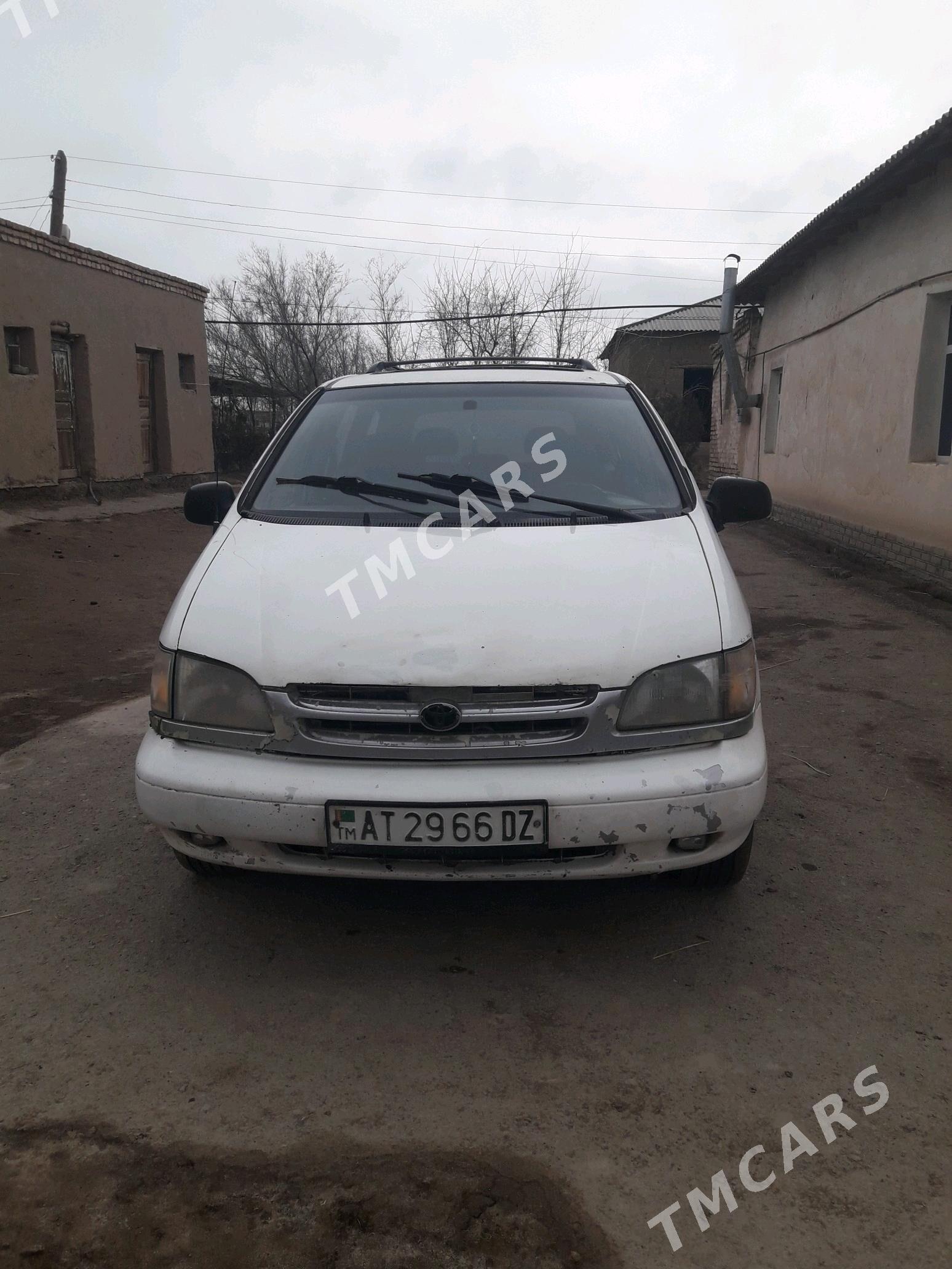 Toyota Sienna 1999 - 140 000 TMT - Губадаг - img 2