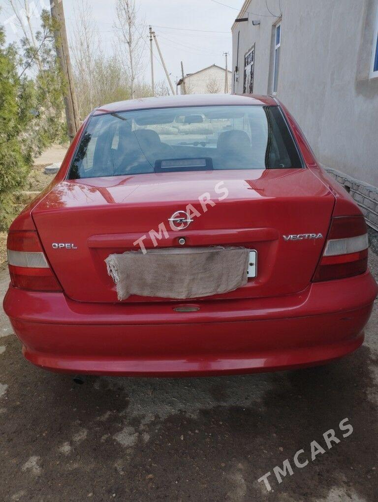 Opel Vectra 1998 - 40 000 TMT - Губадаг - img 2