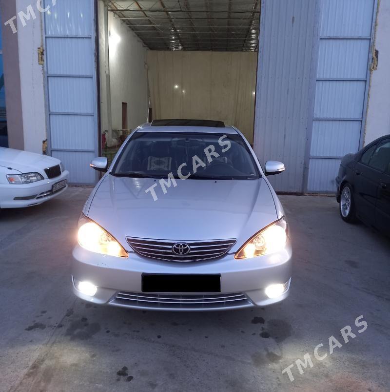 Toyota Camry 2004 - 170 000 TMT - Дянев - img 3