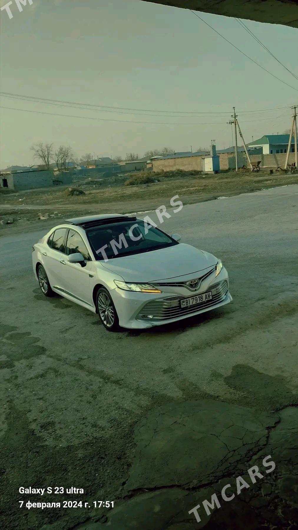 Toyota Camry 2019 - 380 000 TMT - Gökdepe - img 4