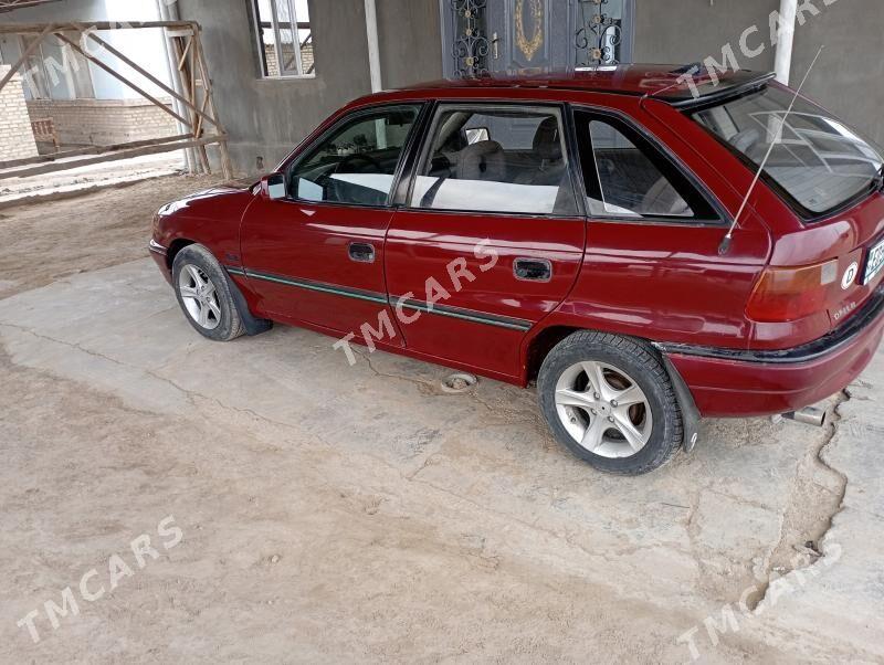 Opel Astra 1992 - 40 000 TMT - Мургап - img 5