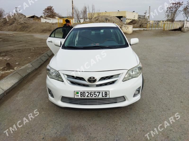 Toyota Corolla 2011 - 135 000 TMT - Туркменабат - img 2