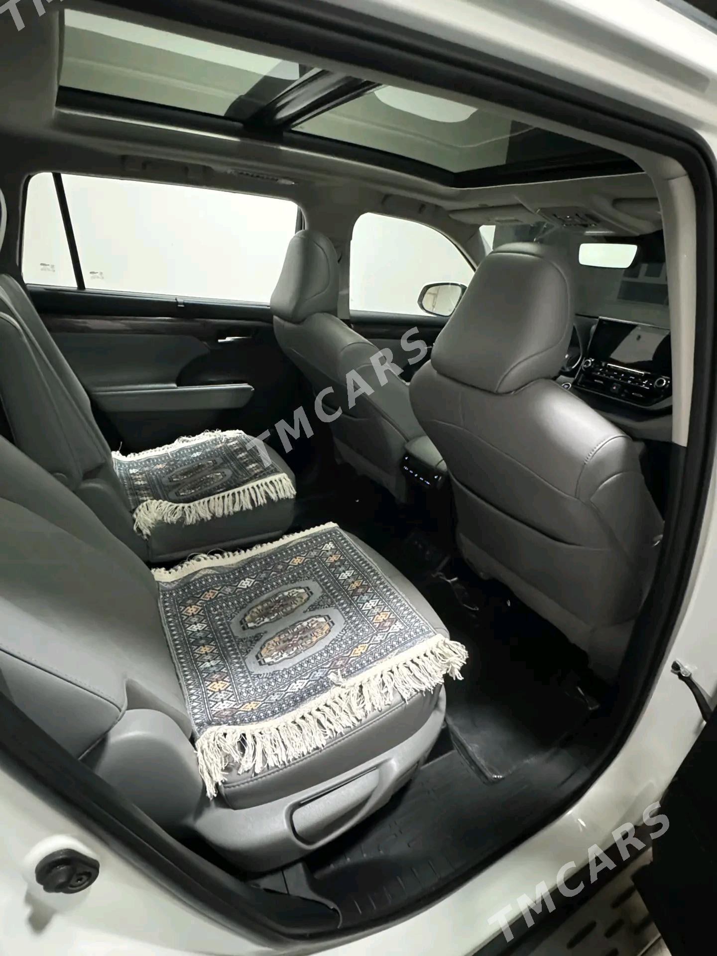 Toyota Highlander 2022 - 680 000 TMT - Türkmenabat - img 2