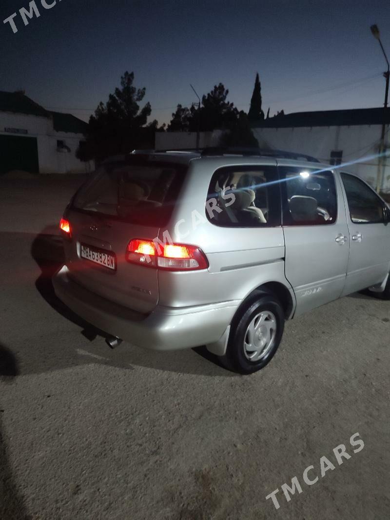 Toyota Sienna 2002 - 125 000 TMT - Балканабат - img 3