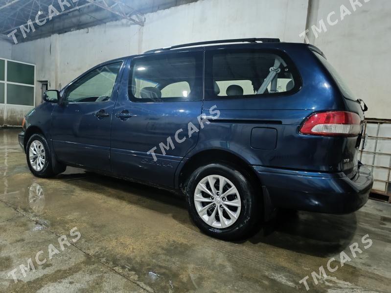 Toyota Sienna 2001 - 139 000 TMT - Мары - img 2