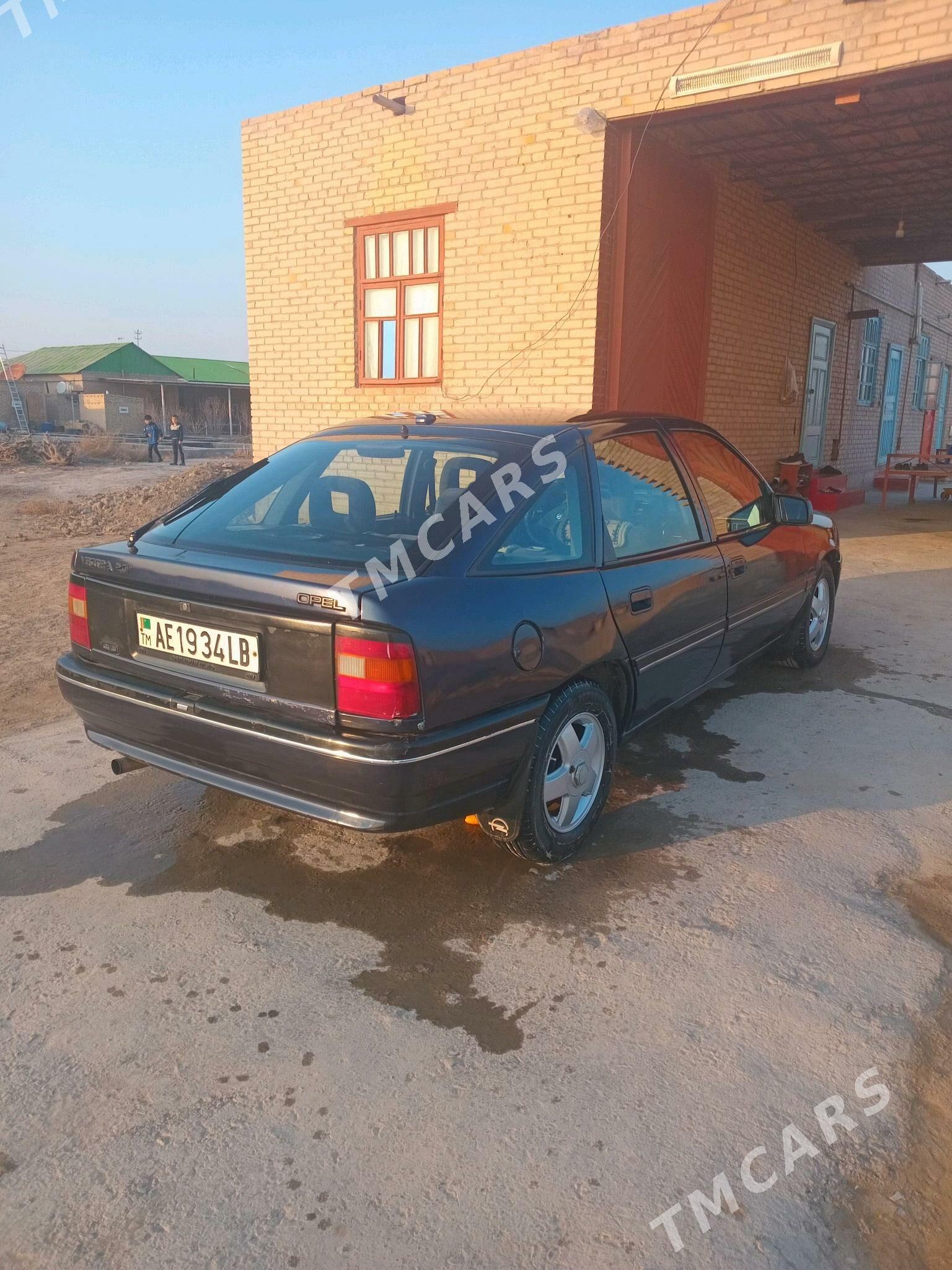 Opel Vectra 1992 - 24 000 TMT - Çärjew - img 5