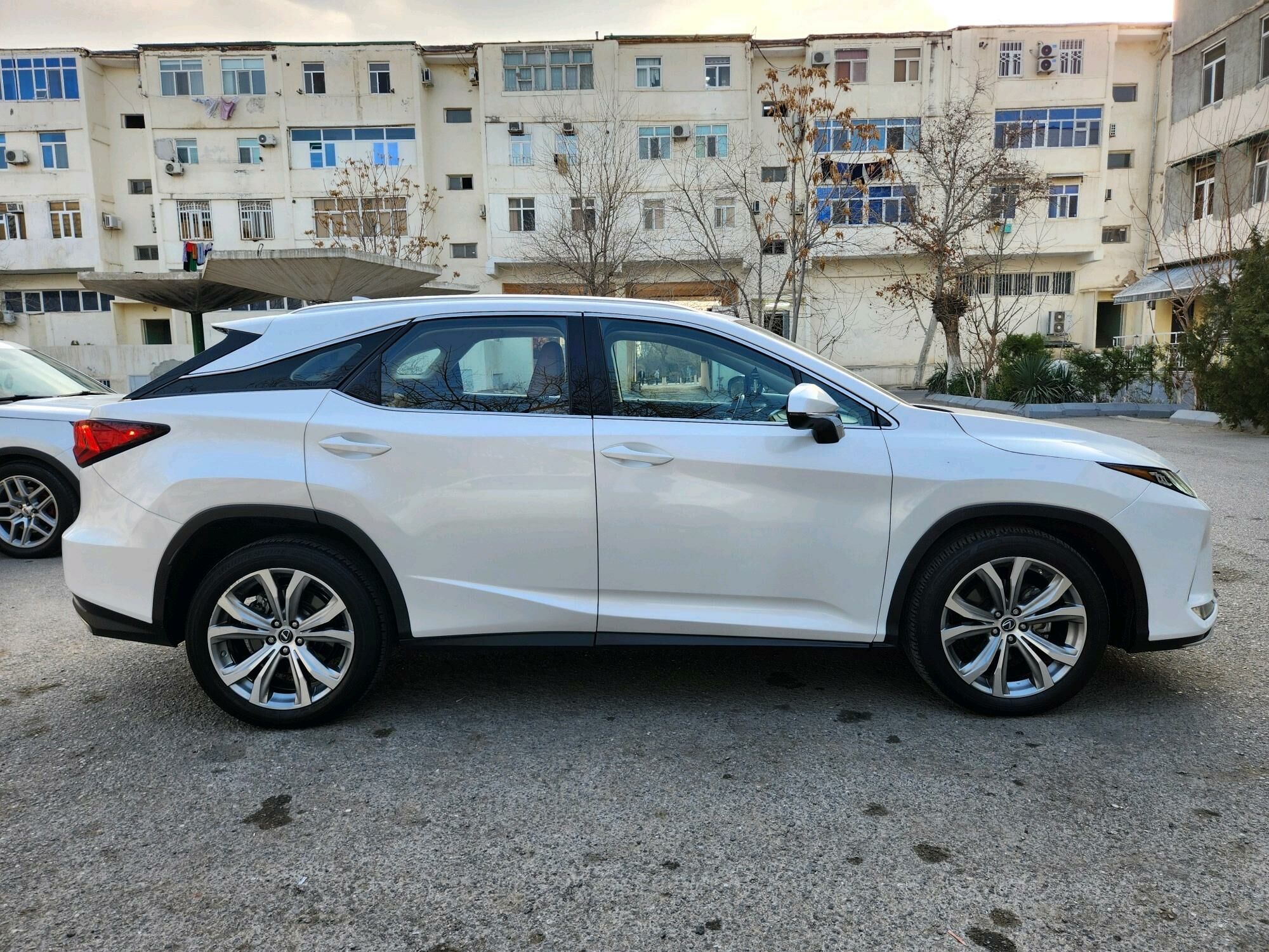 Lexus RX 350 2022 - 645 000 TMT - Aşgabat - img 3